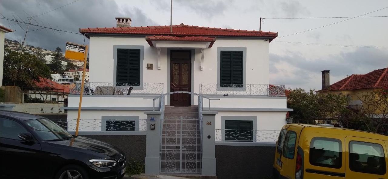 Bus Stop House 84 Φουνκάλ Εξωτερικό φωτογραφία
